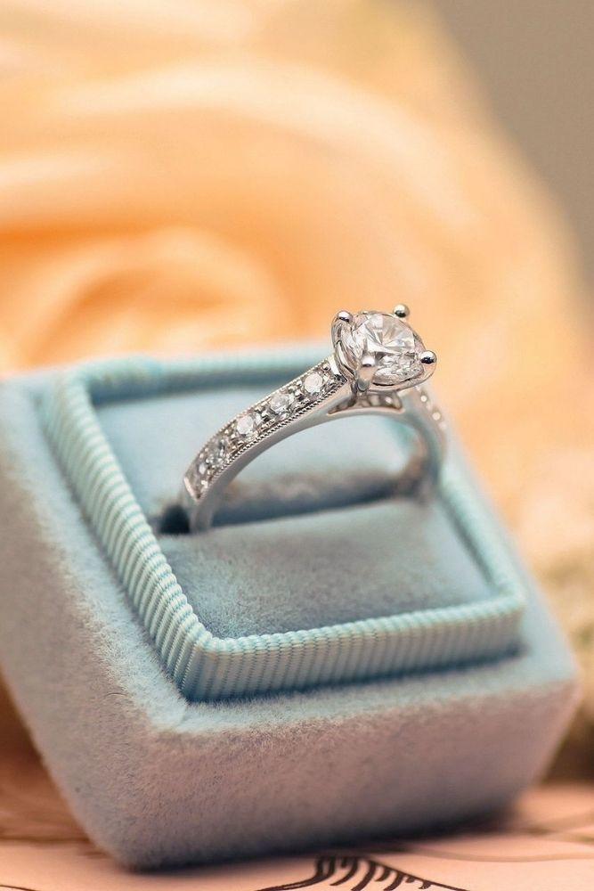 unique engagement rings with round cut centre stone2