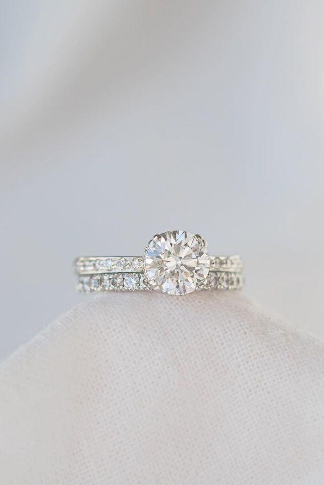 diamond wedding rings with round cut diamonds2