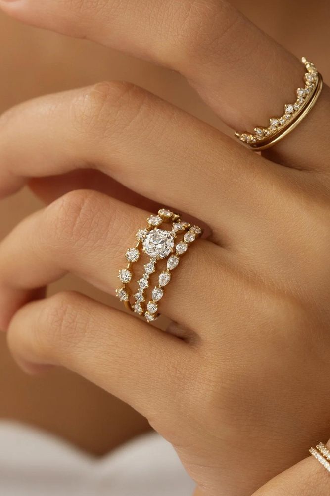 diamond wedding rings with round diamonds
