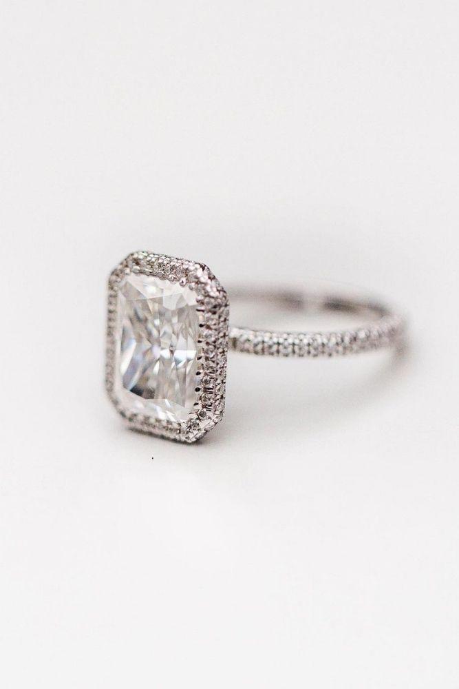 solitaire engagement rings cushion cut diamonds
