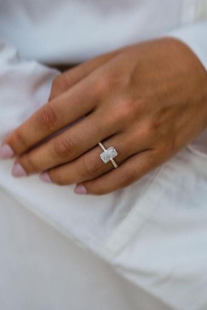 solitaire engagement rings emerald cut diamond rings2