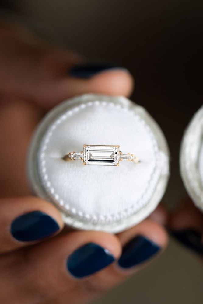 solitaire engagement rings emerald rings