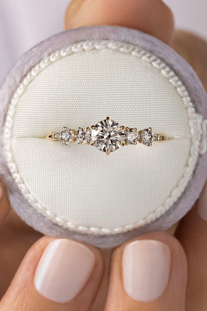 solitaire engagement rings round cut rings1