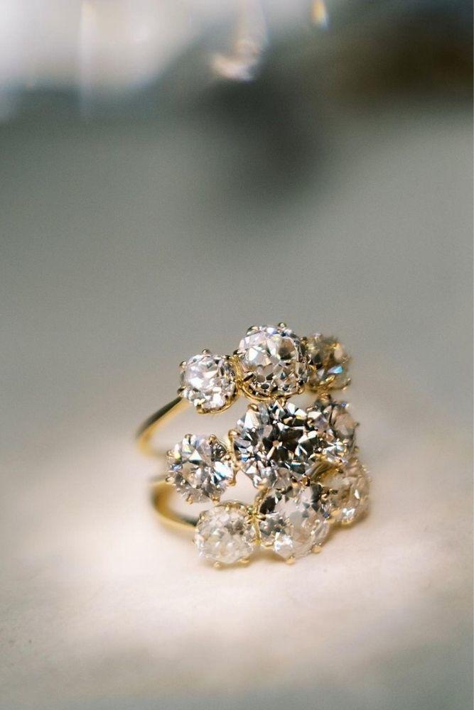 vintage engagement rings three stone rings2