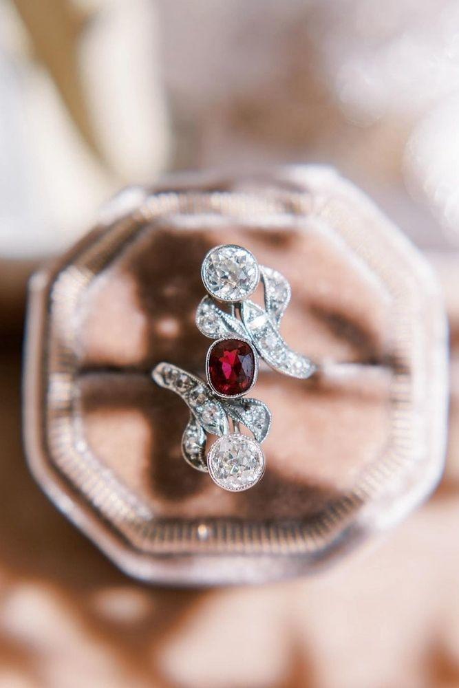 vintage engagement rings with amazing design