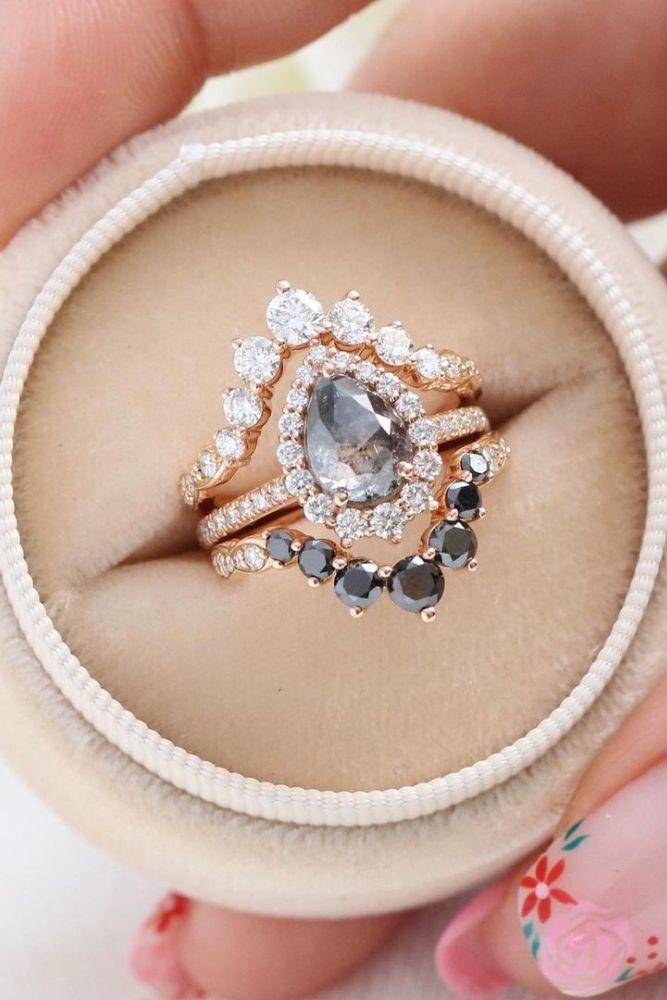 vintage engagement rings with black diamonds2