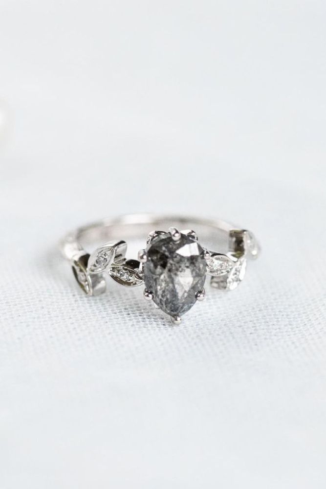 vintage engagement rings with black diamonds1