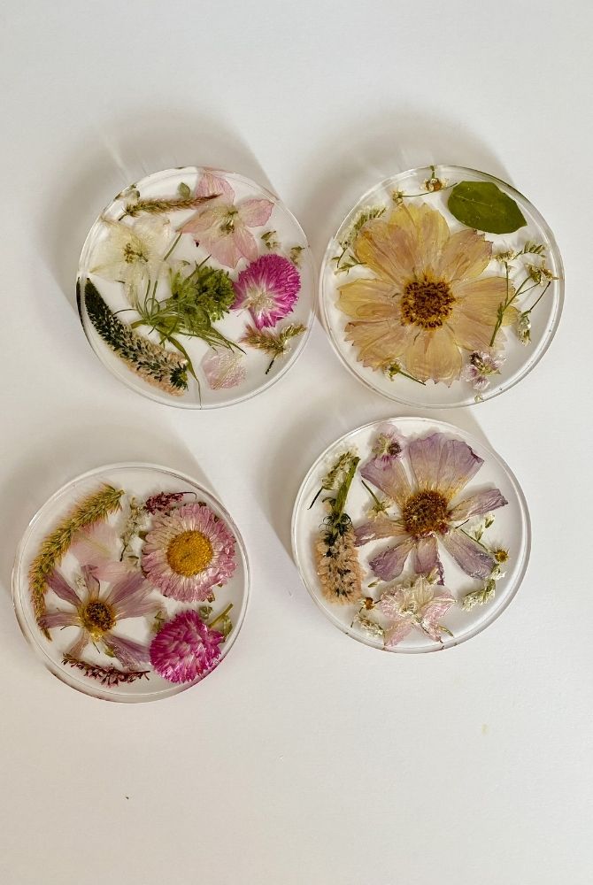 pressed flowers jewelry